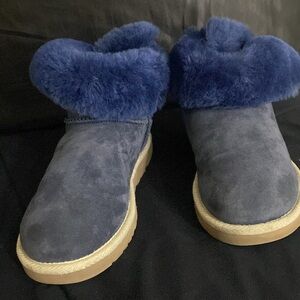 UGG Australia